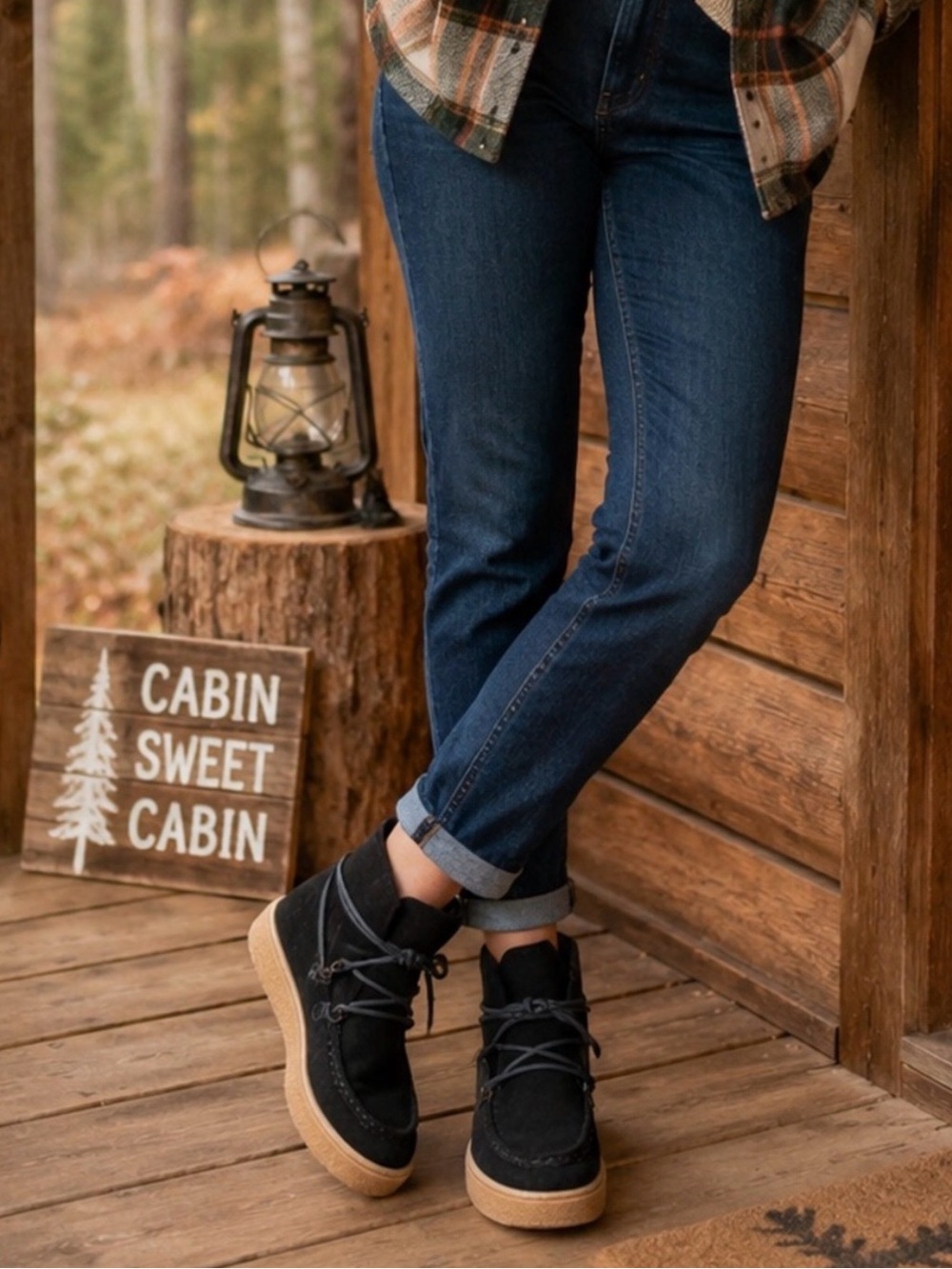Hush Puppies Bridget Black Suede Moc Toe Chukka Boots Women’s 9 Runs Small**